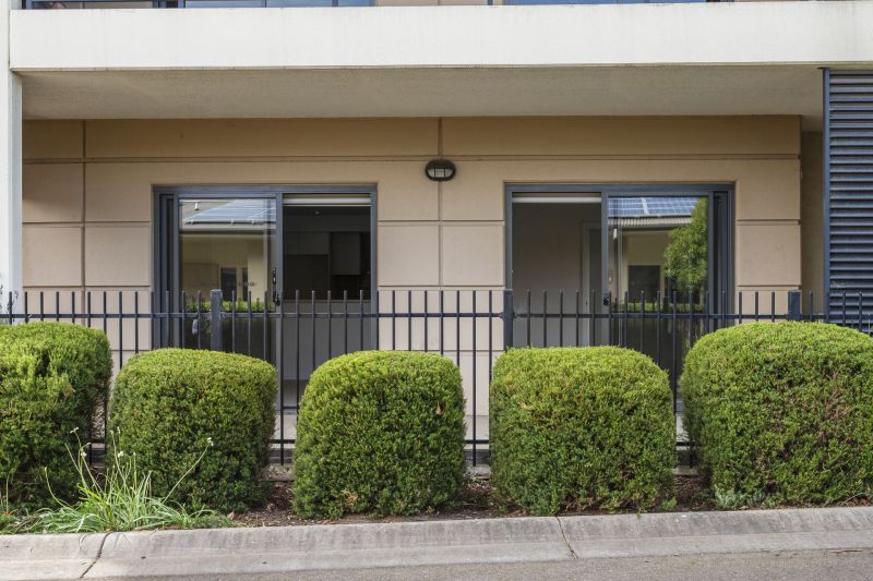 Highly desirable 2 bed + study ground floor apartment