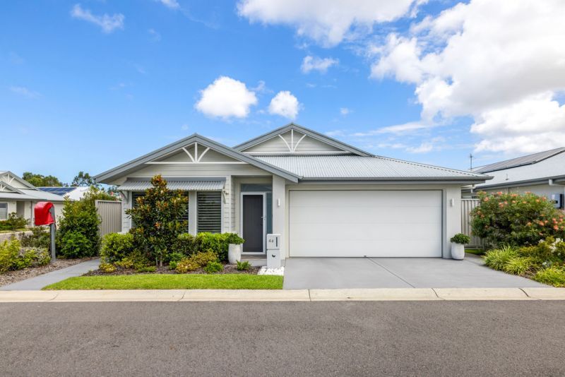 Elegant Corner Retreat – Stylish Alfresco Living