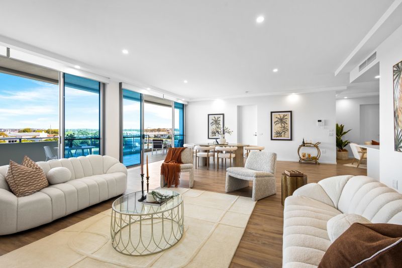 107 - The Emerald Penthouse