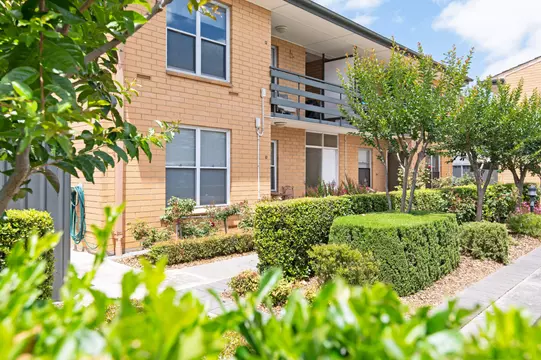 Are You Aged 65 Years or Older and No Longer Working Full Time ? A Warm Welcoming Lifestyle Awaits in Glenelg North