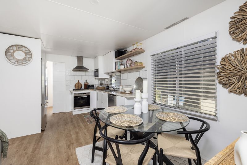 Freshly Updated Home - Alfresco Entertaining