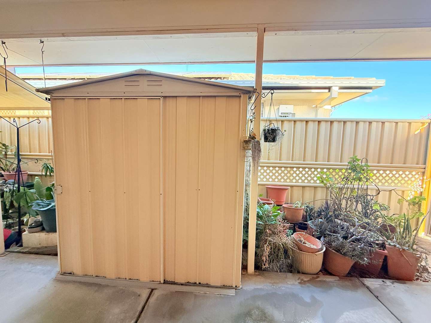 Neat & Tidy - Make this your new home - Over 50's Lifestyle complex