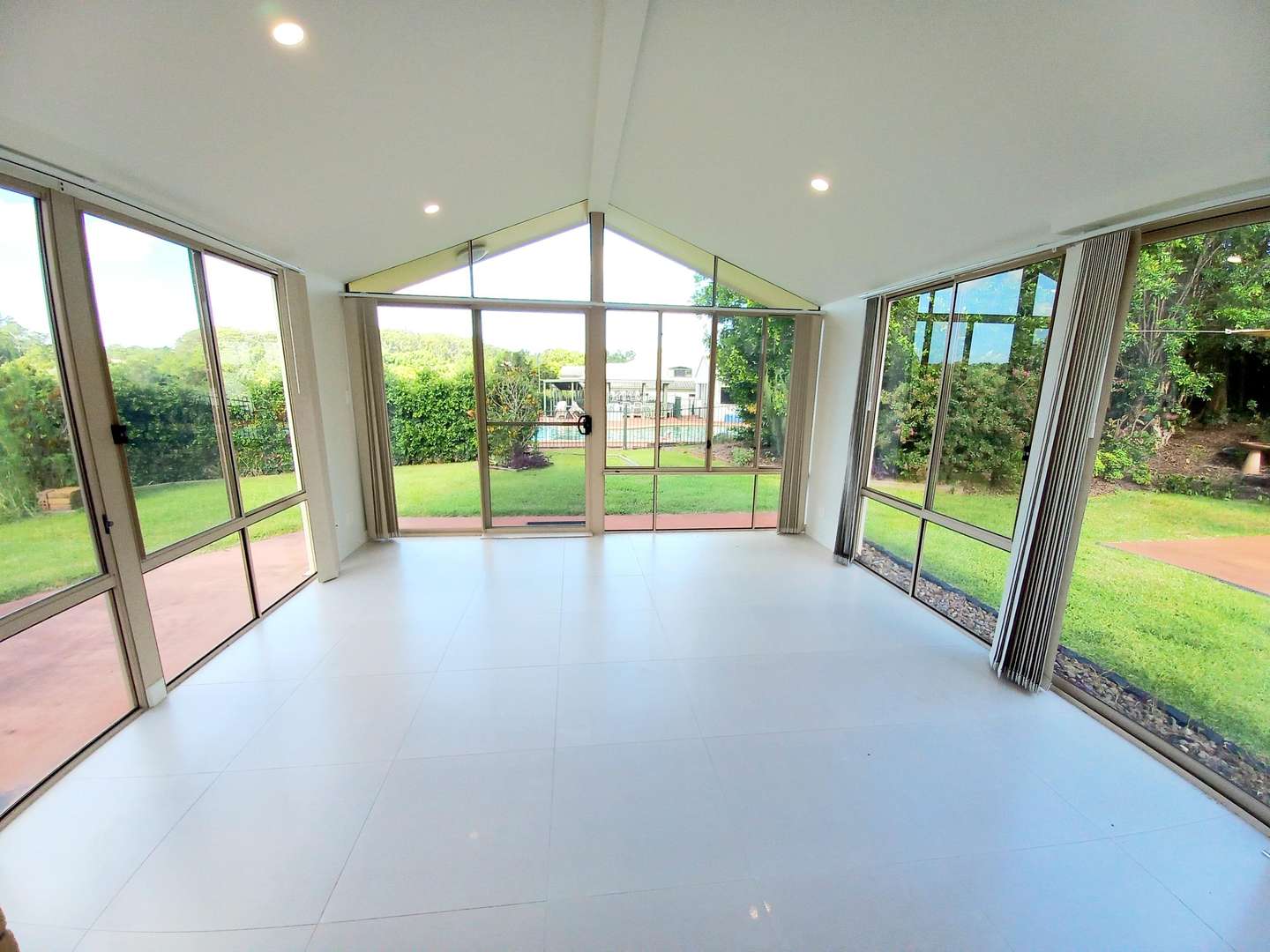 For sunlight enthusiasts! Unit 46 Palmwoods Garden Village