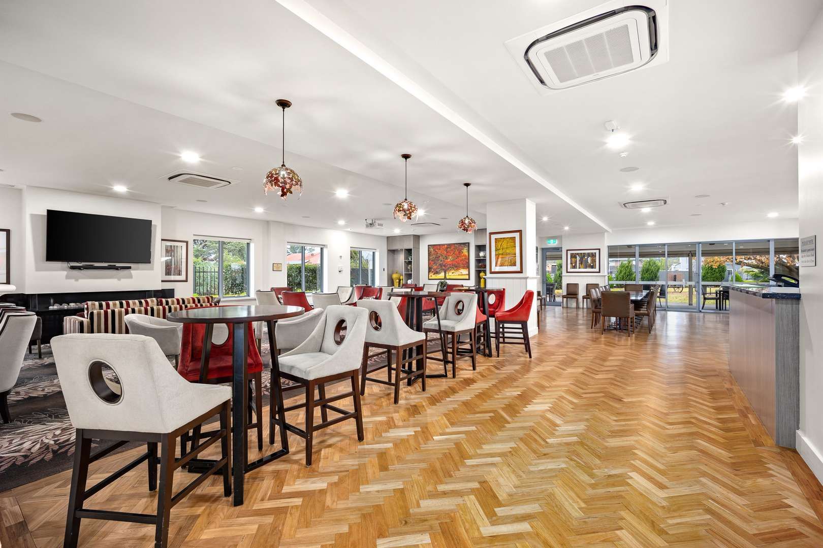 Luxury & Spacious Villa  
