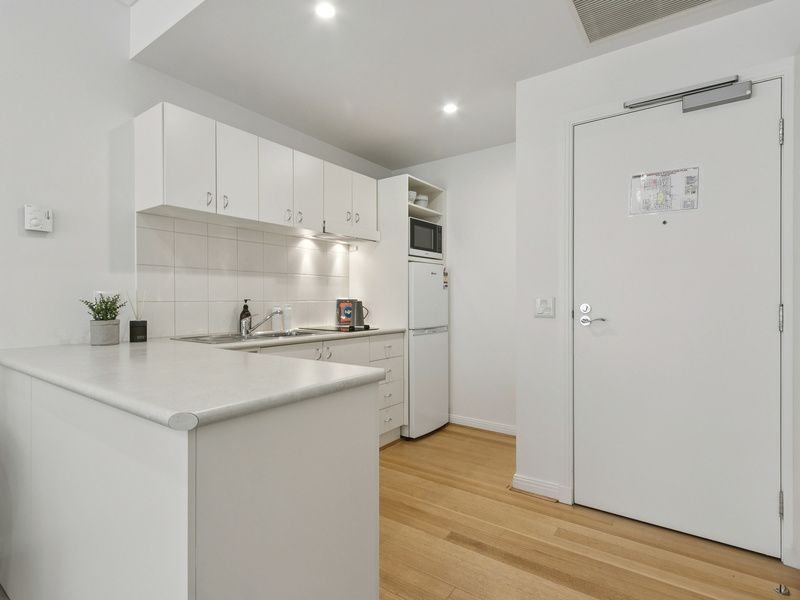 Ground Floor Home with Sunny Terrace Access