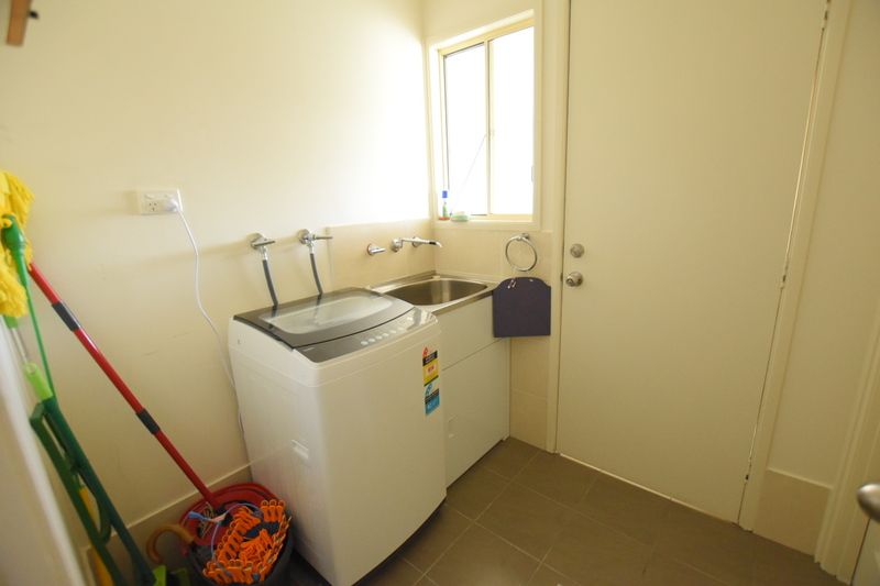 2 bedroom cottage style home with large wrap around verandah!