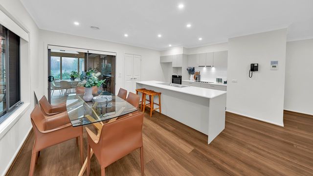 63/5 Harmony Chase, Clyde North