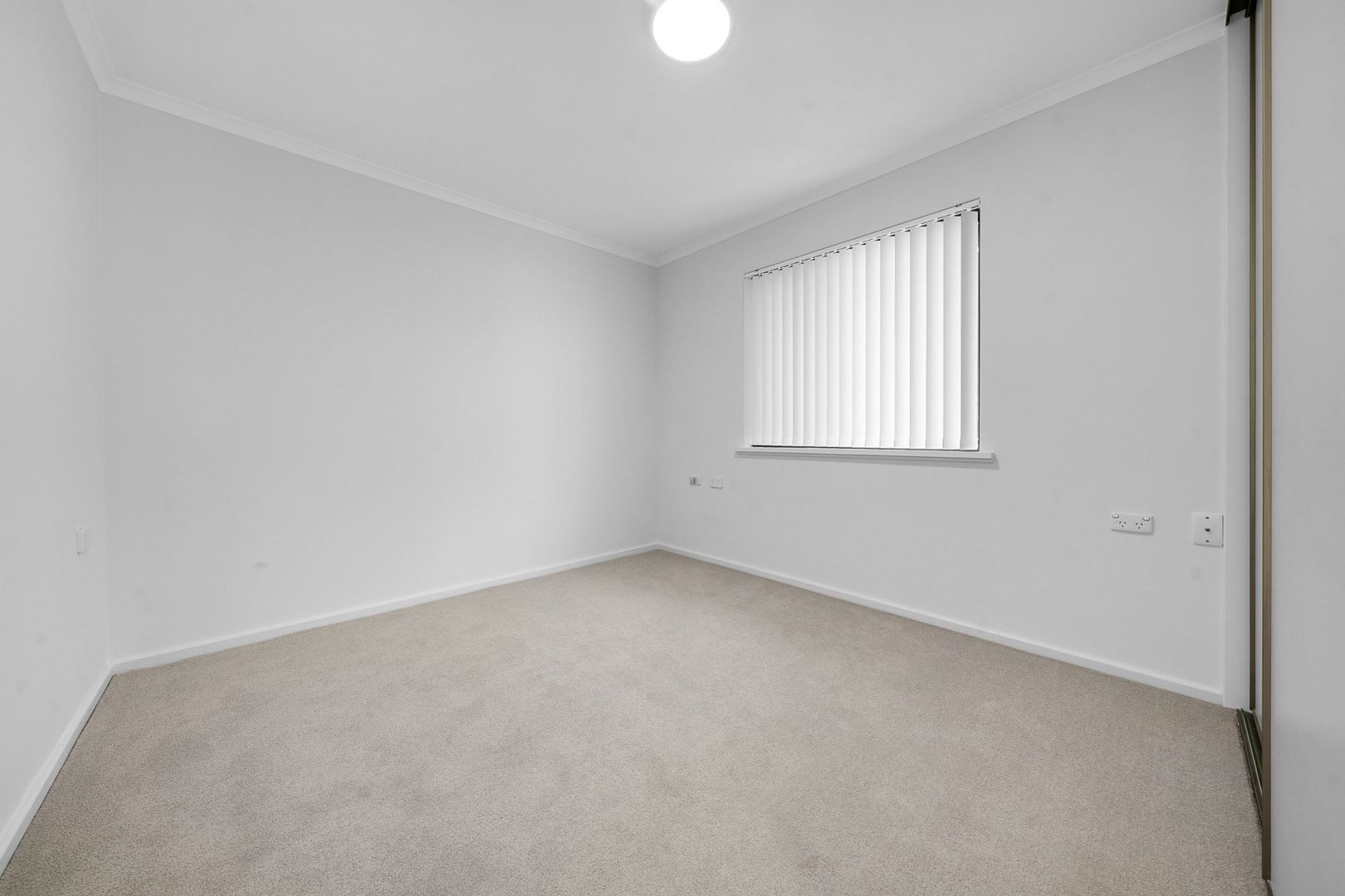 UNDER OFFER Light Filled, Well Presented Unit