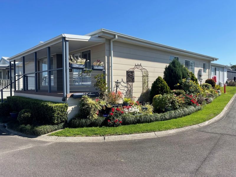 IMMACULATE CORNER BLOCK