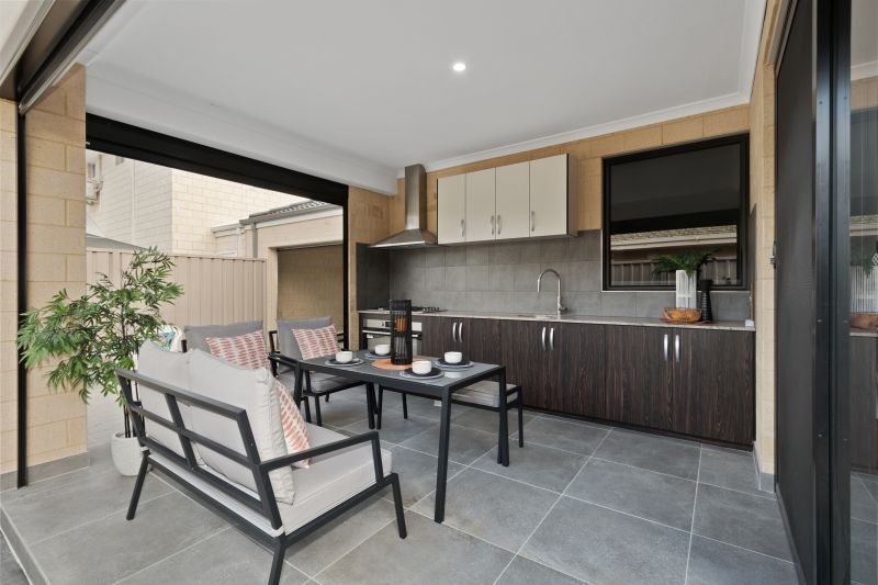 Fabulous Brand New Family Home!