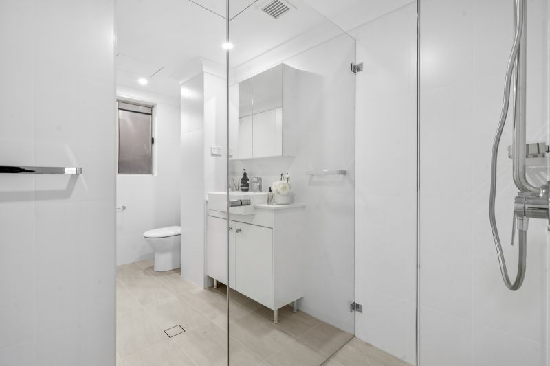 Light-filled villa with stunning bush view