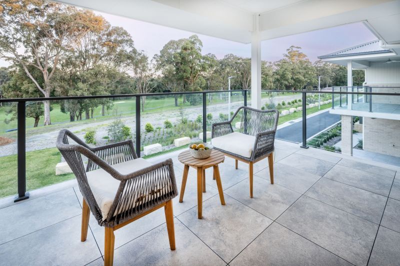 Relaxed retirement living with golf course views