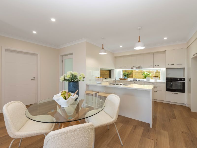 Elegant living by Shortland Waters golf course