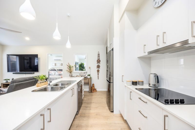 Stylish Corner Home – Extended Private Alfresco