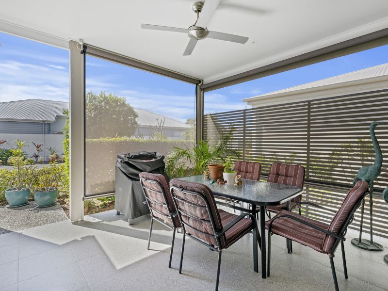 Modern Lowset Boasting a Northern Aspect