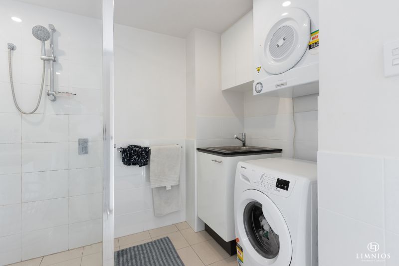 Lifestyle Investment On The City Fringe!