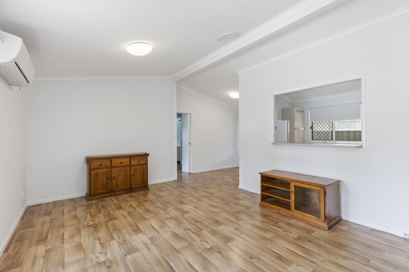 Bright Two Bedroom Home - Enjoy Easy Living!