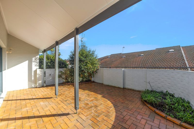 Sunlit Villa with North-Facing Outdoor Retreat