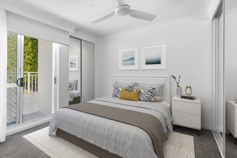 Beautifully refurbished one bedroom serviced apartment with separate bedroom and ensuite plus kitchenette and balcony