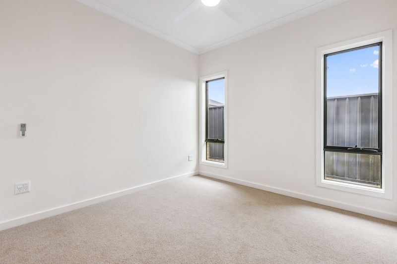 Spacious Villa with Seamless Indoor-Outdoor Living with 'Limited Zeus' Design