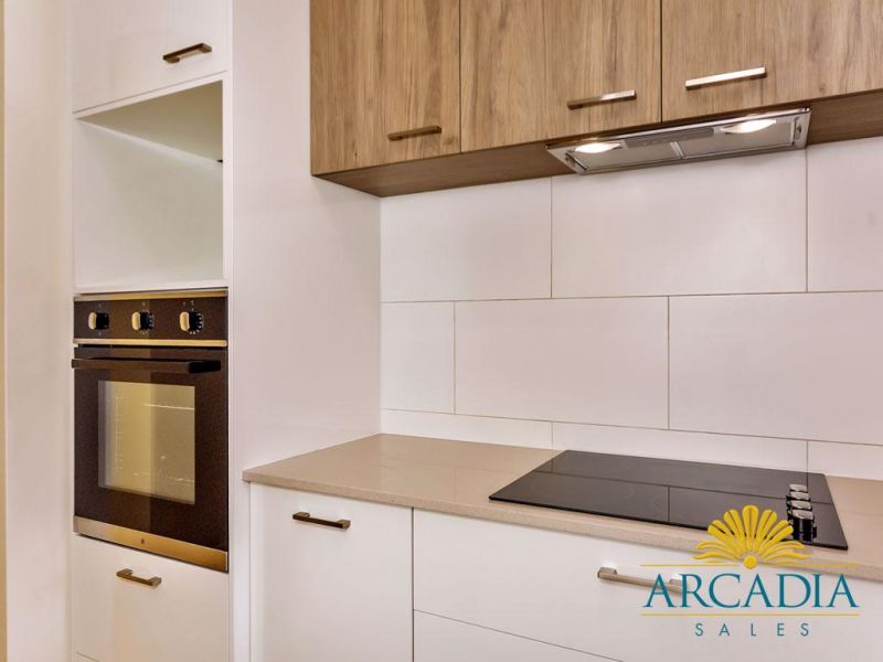 ARCADIA WATERS BICTON - Top Floor Fully Refurbished Apartment