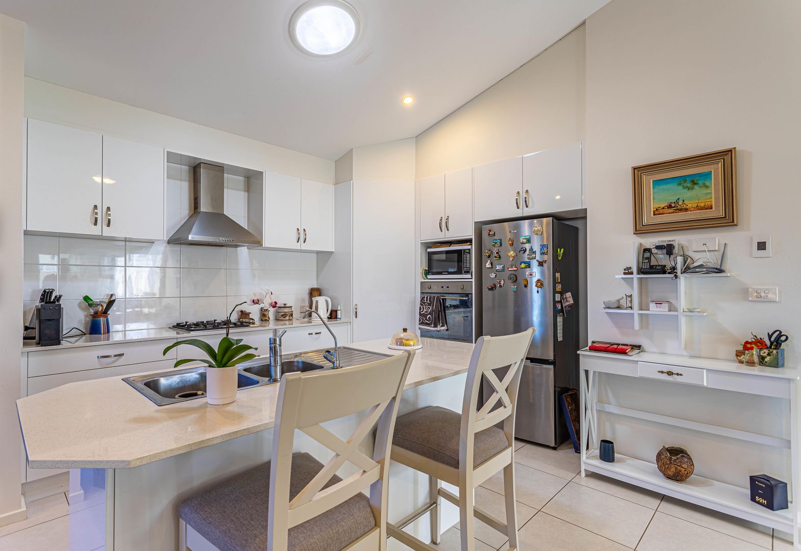 Palm Lake Resort Fern Bay - Close to all amenities