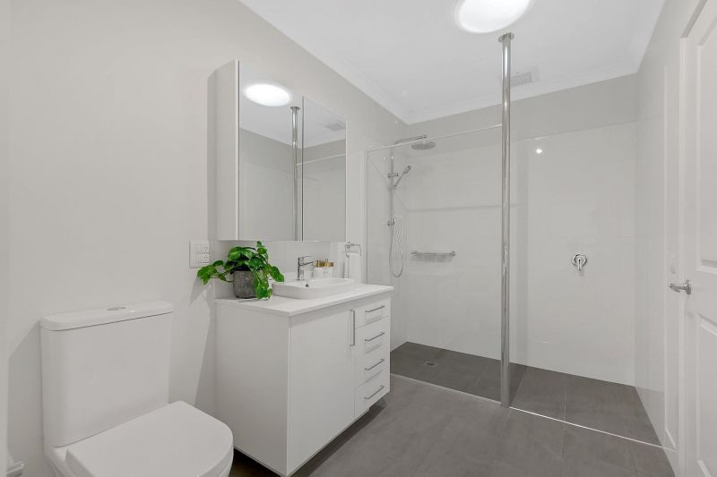 131/236-238 Waterview Blvd, Craigieburn