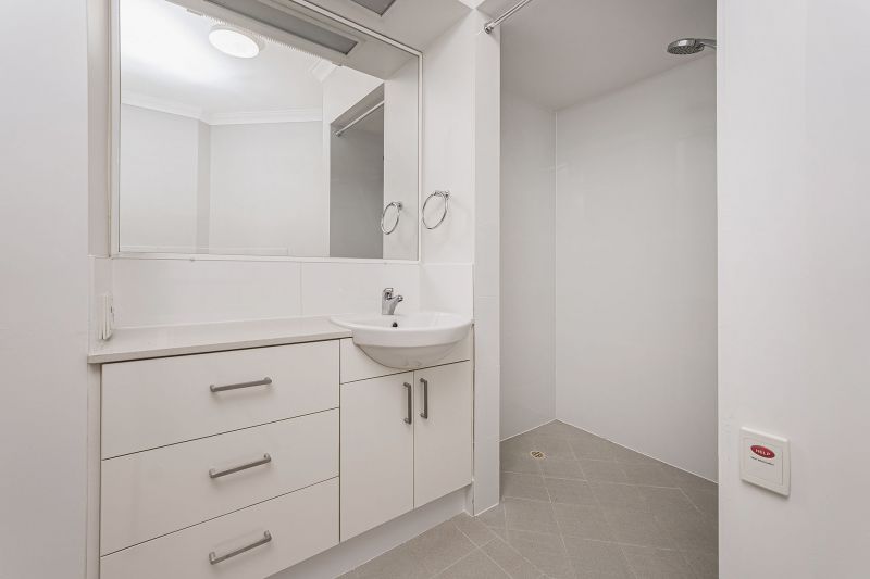 Beautiful Ground Floor Apartment Ready Now...