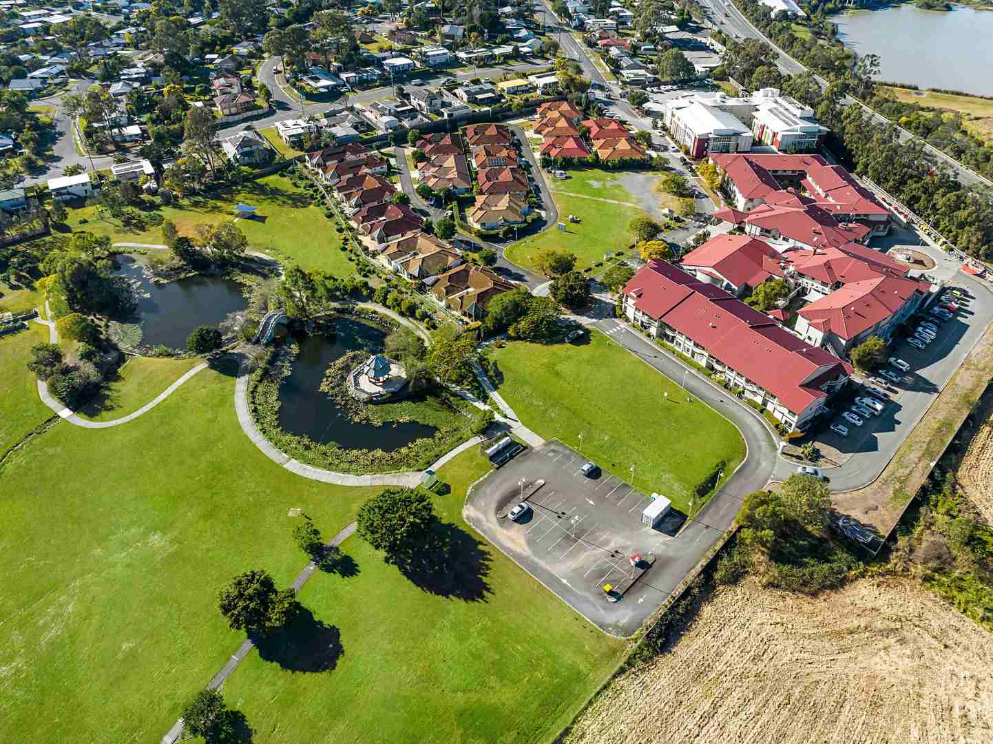 Looking to reside in an Over 55's Retirement Complex ! Well presented modern living with Various Styles on offer.