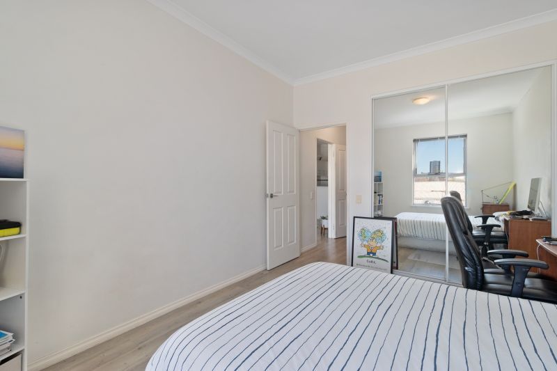 Central Living & Resort Style!