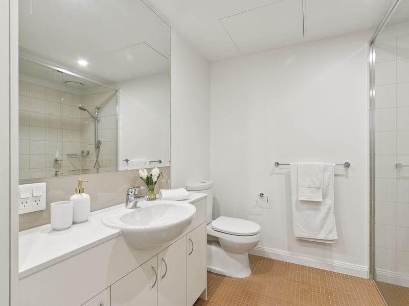 Bright Corner Apartment with City Views