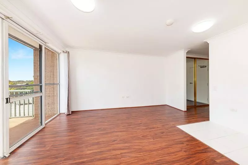 Fully Renovated Studio Apartment -balcony and views