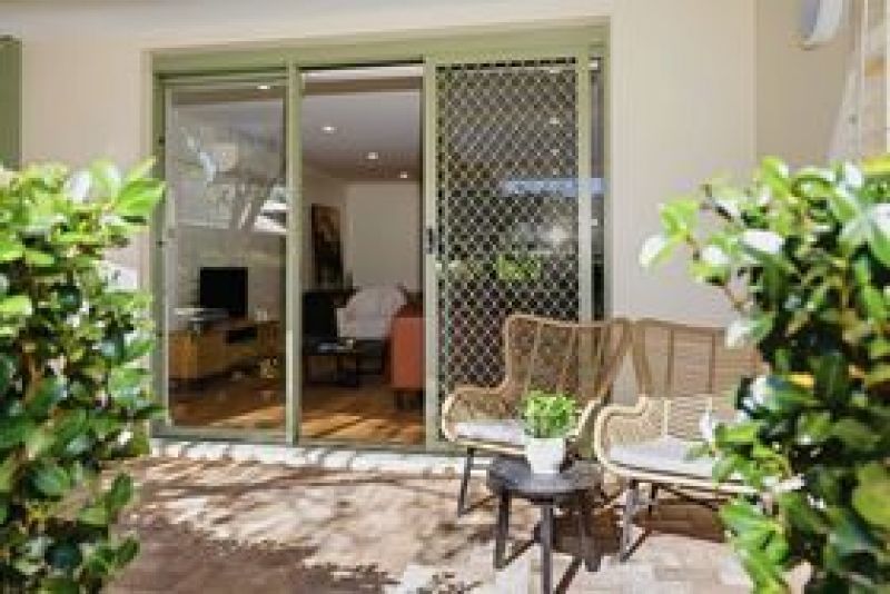 Garden setting North facing ground level unit