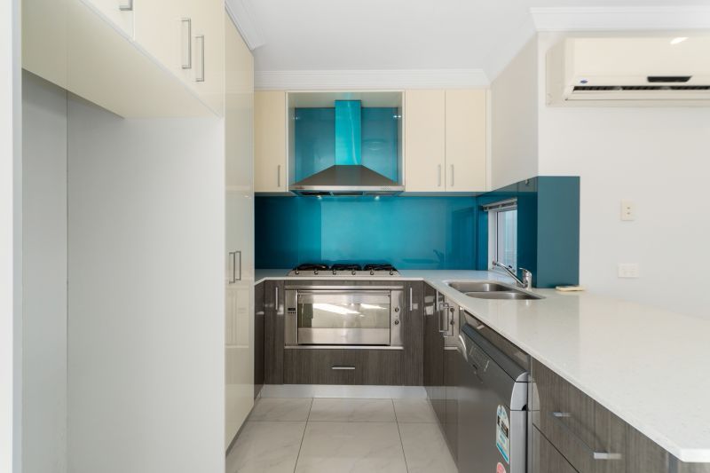 Ticking All Boxes: Location, Modern, Spacious & NO STRATA