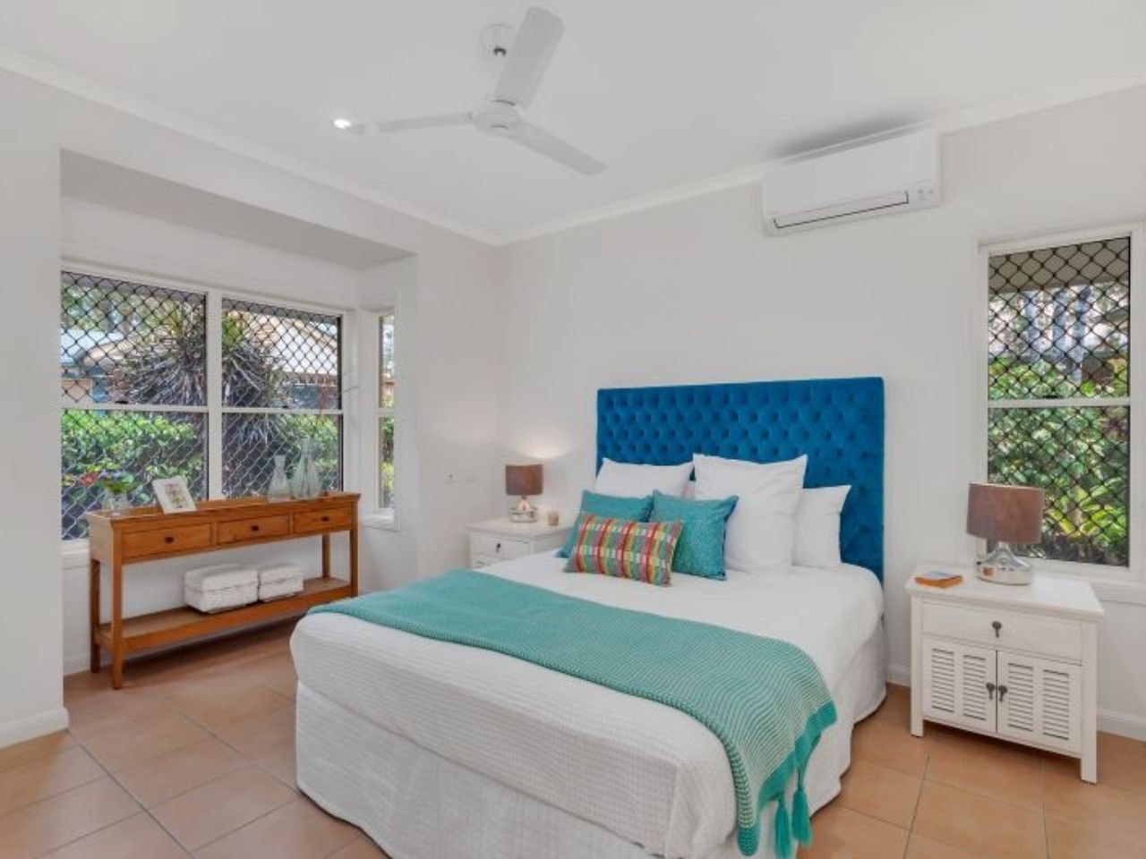 Great sized unit with fully enclosed private patio - The Parks