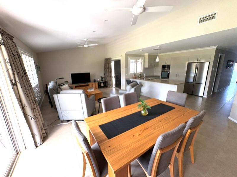 Modern, spacious and peacefully located