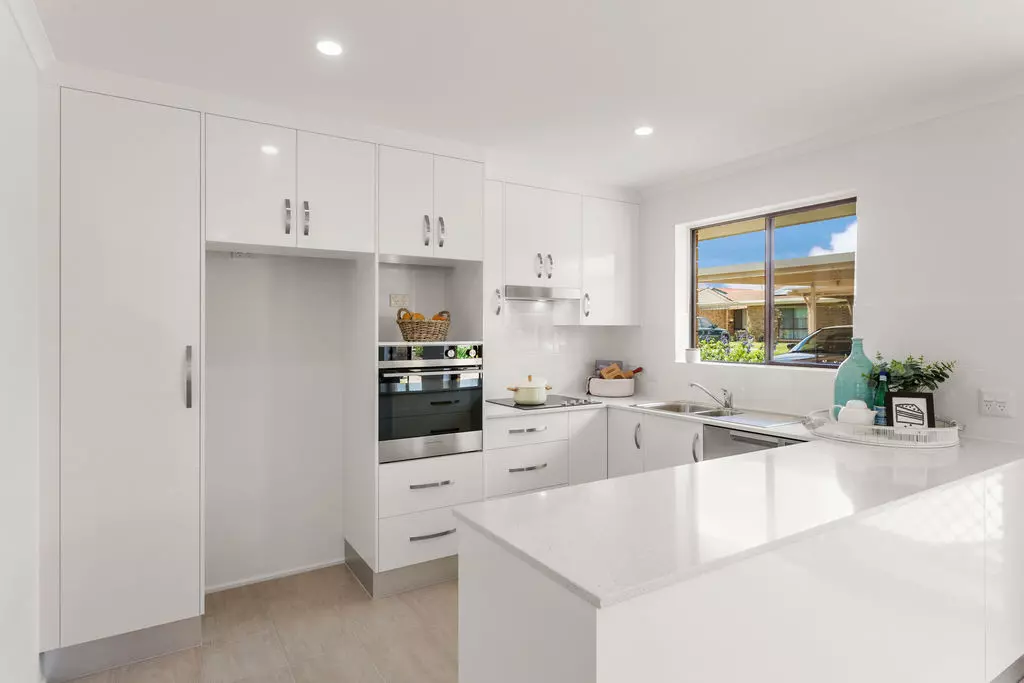 Recently renovated, this 2-bedroom retirement unit with carport is set within beautifully maintained grounds, just moments from the vibrant Adelaide CBD.