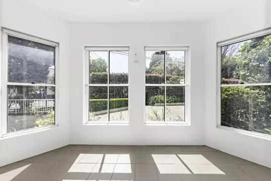 BEAUTIFULLY RENOVATED, MODERN THROUGHOUT