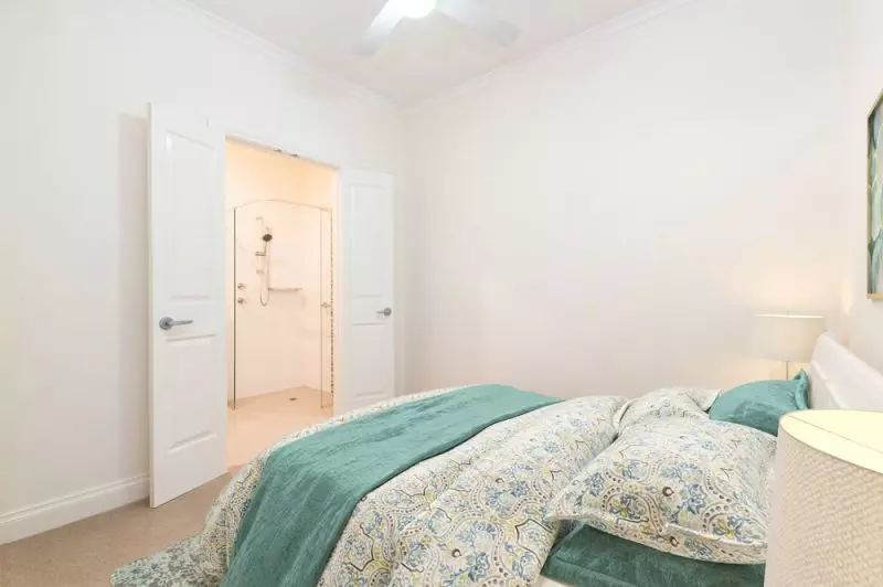Spacious and light filled serviced apartment