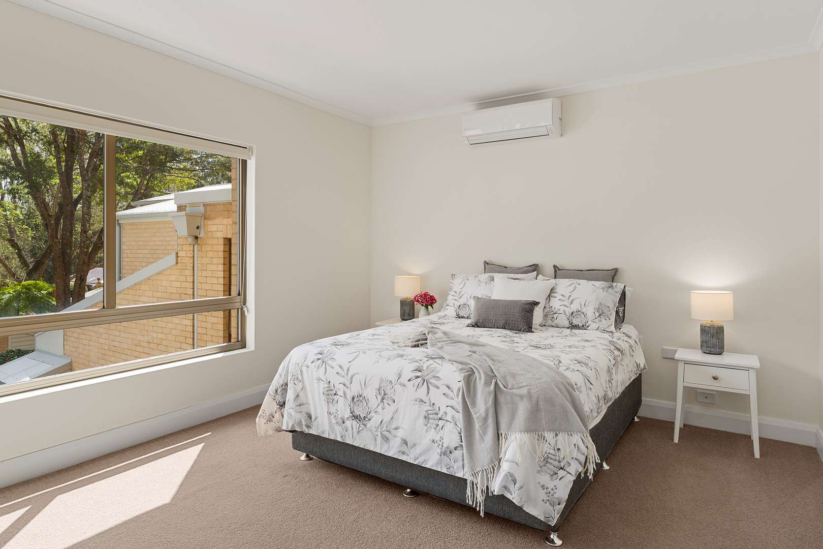 A Peaceful Haven of Light & Comfort - Unit 28