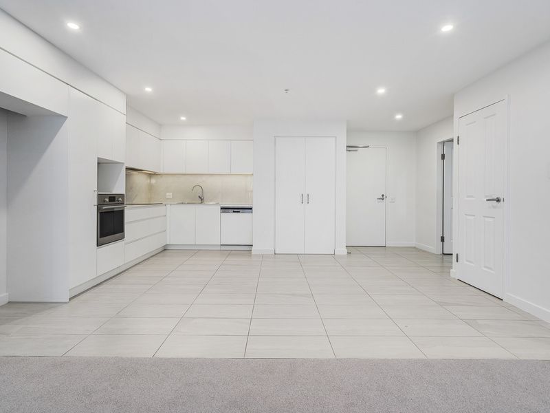 Ground Floor Apartment with Garden-View Balcony