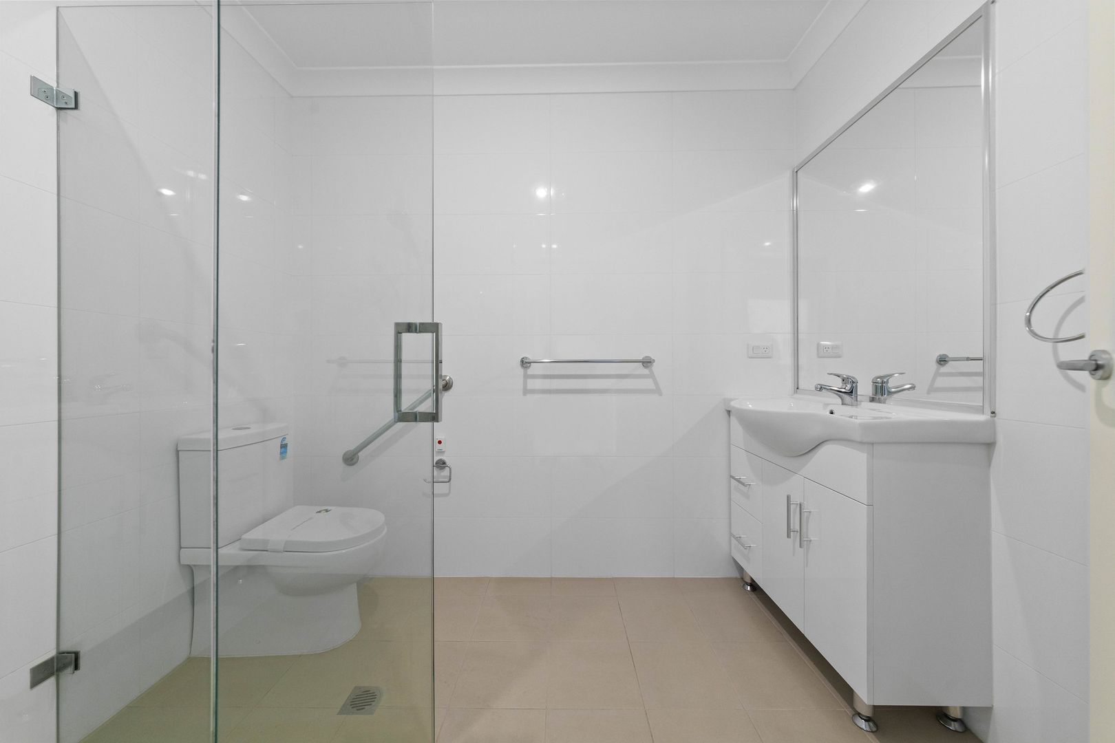 Beautifully Refurbished 1-Bedroom Villa!