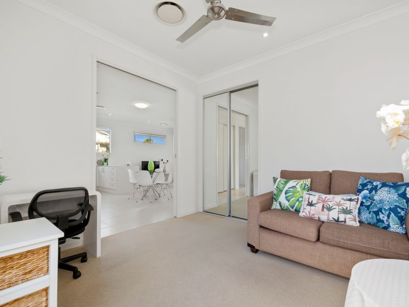 Corner Block With Green Outlook!