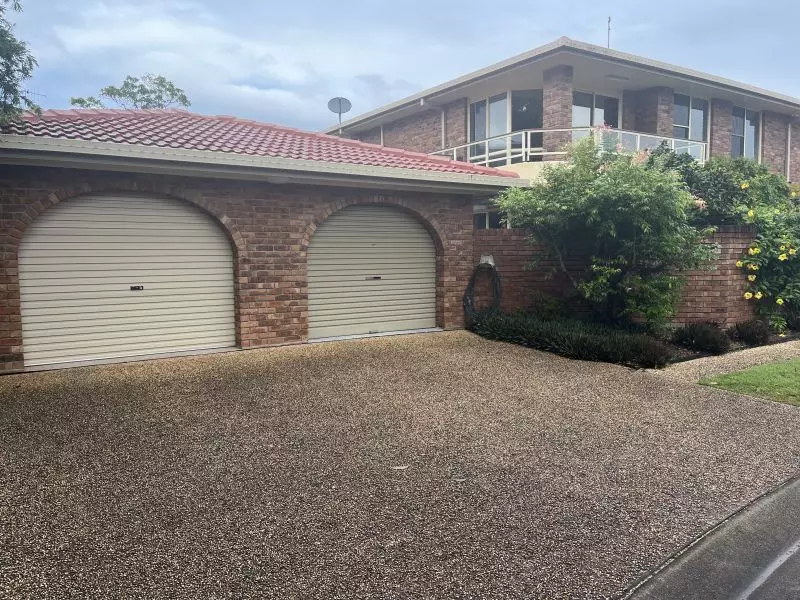 Under offer- Ground unit in a stunning waterfront location at the Governor's