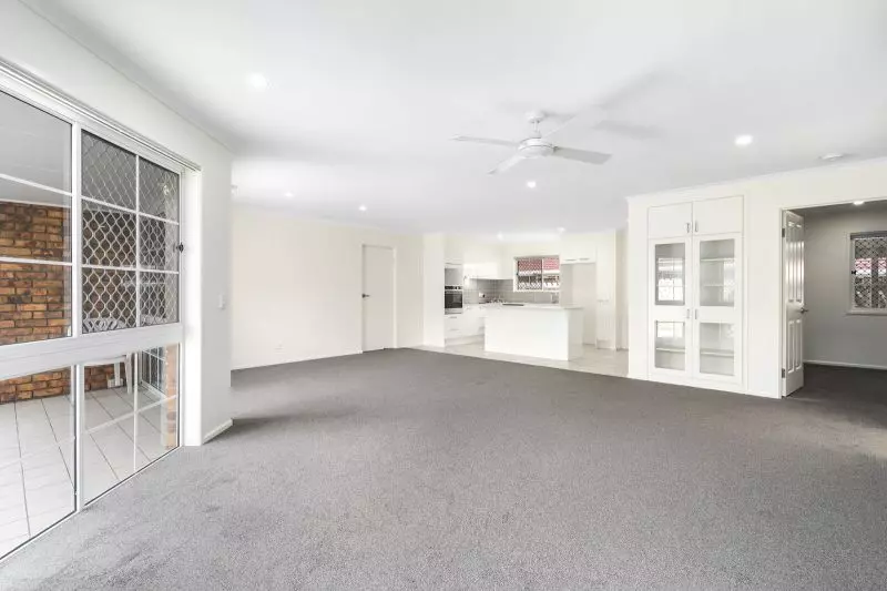 Retirement living at its best, located in a sought-after community.