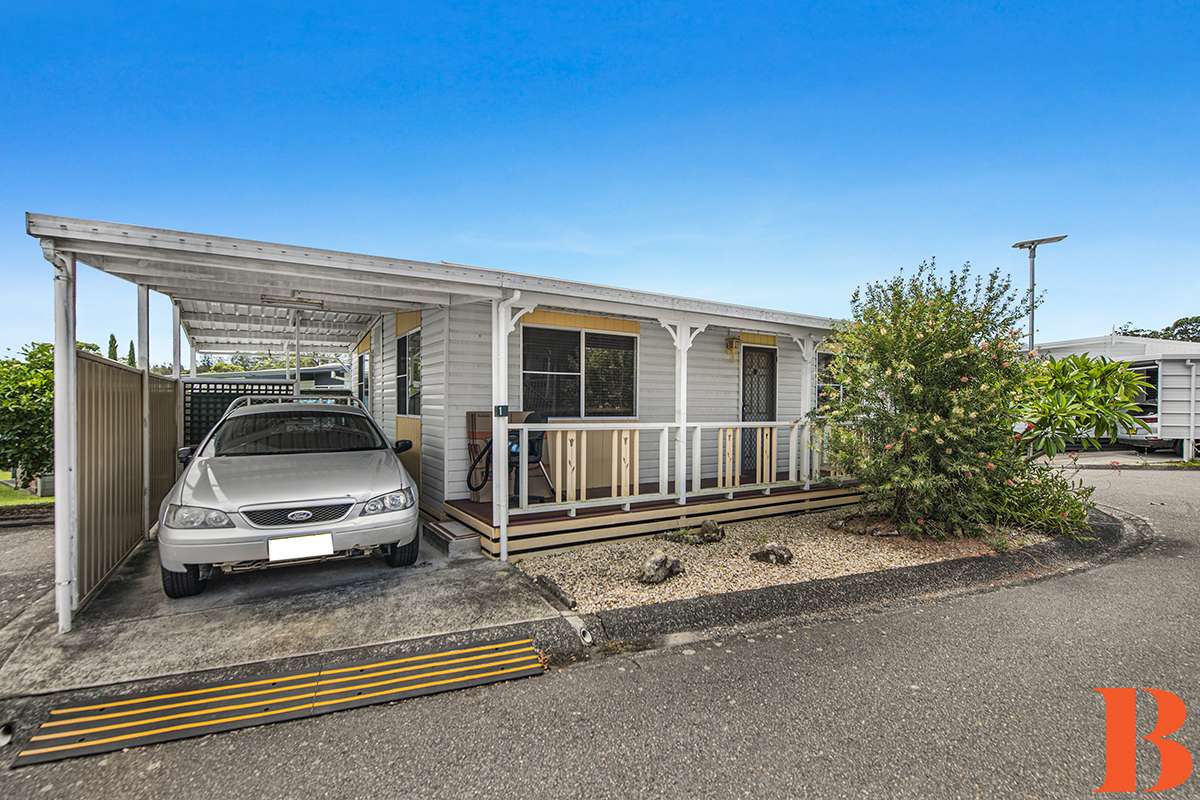 Gardenside Home - Walk to Community Centre and Pool - Minutes walk to shopping