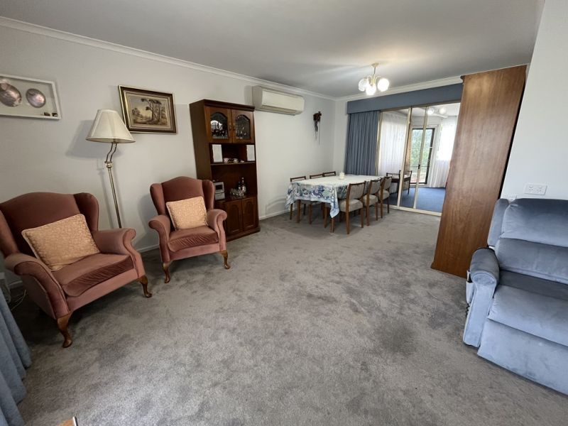 Lovely home - well located