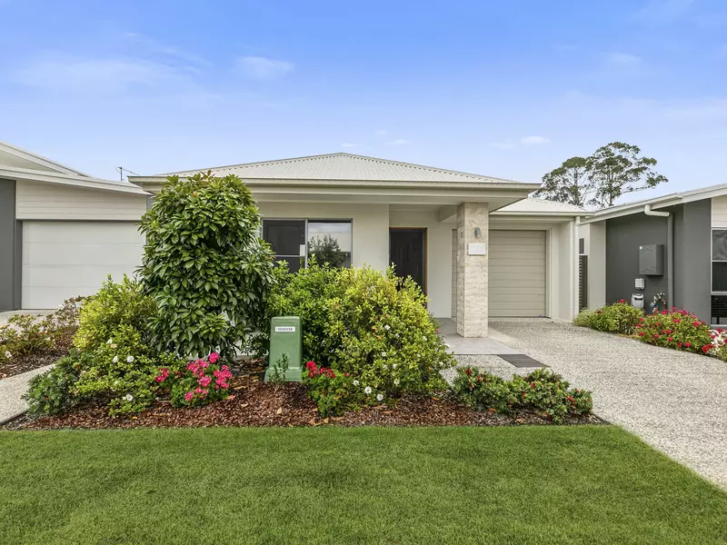 Low Maintenance Living in Exclusive Community