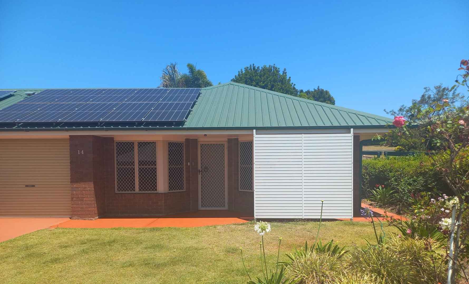 NEW LISTING - Stone's throw from Community Centre at Palmwoods Garden Village