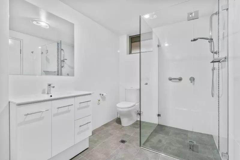 East facing ground level unit with access to the gardens